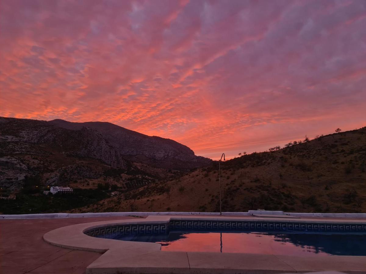 Casa Gala - Caminito Del Rey Villa มาลากา ภายนอก รูปภาพ